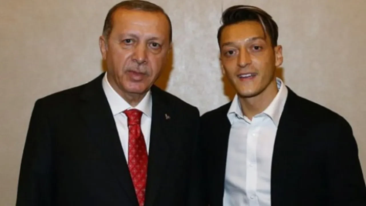 MKYK'ya seçilen Mesut Özil'den dikkat çeken açıklama! "Sevdamız belli, davamız belli"
