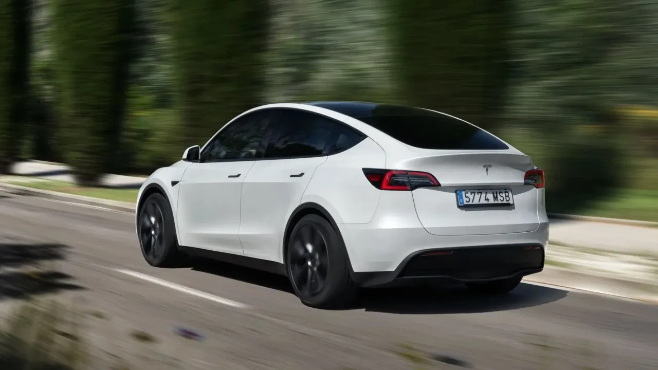 Tesla, Türkiye'de bir ilke imza attı! Model Y'yi test etmek artık çok kolay