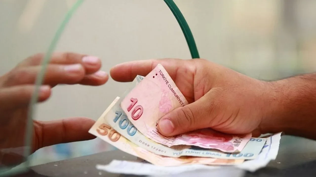 Emekli bayram ikramiyelerine enflasyon hesabı karıştı! SGK uzmanları tek tek tahmin etti