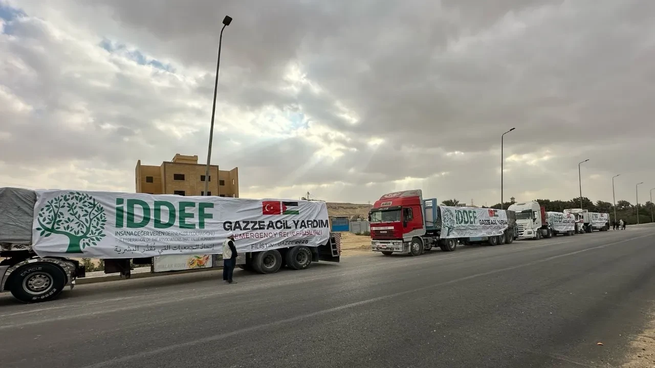 İDDEF’in yardım malzemesi taşıyan tırları Gazze’ye ulaşıyor