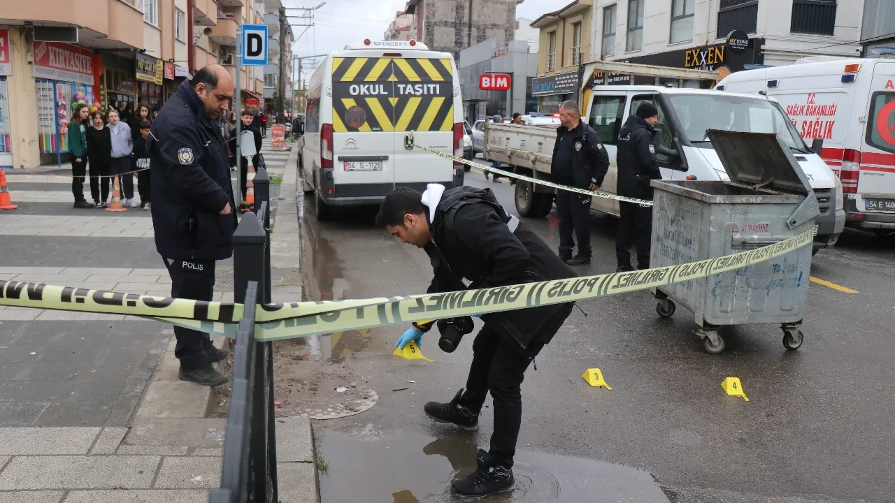 Sakarya'daki silahlı saldırıyla ilgili yeni detaylar ortaya çıktı! İstanbul'dan 3 kişi gelip kurşun yağdırdılar! 