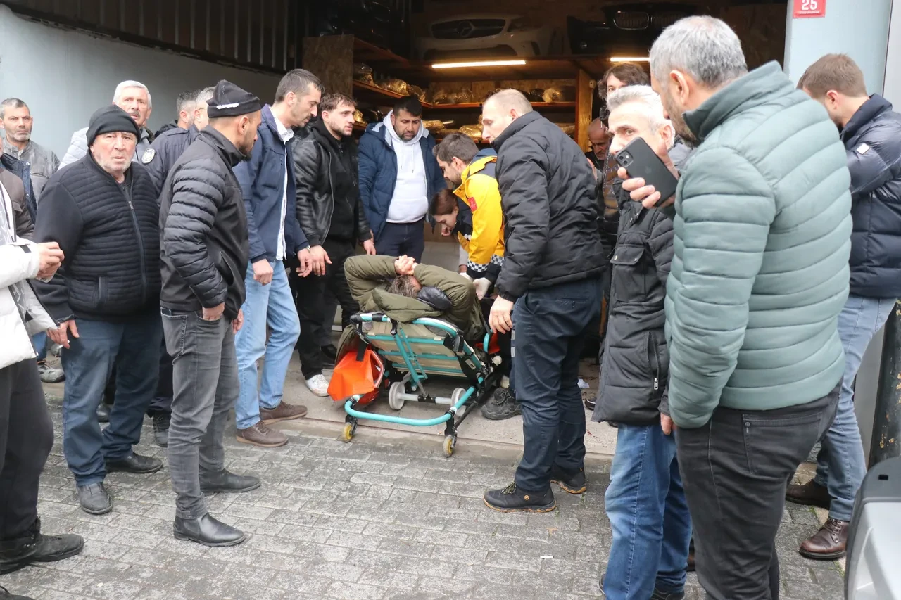 Sakarya'daki silahlı saldırıyla ilgili yeni detaylar ortaya çıktı! İstanbul'dan 3 kişi gelip kurşun yağdırdılar!