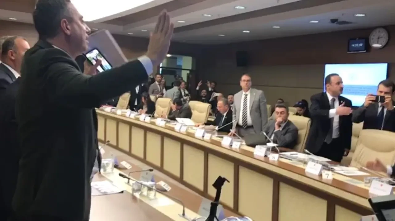 Kartalkaya komisyonunda gerginlik! CHP milletvekilleri salonu terk etti