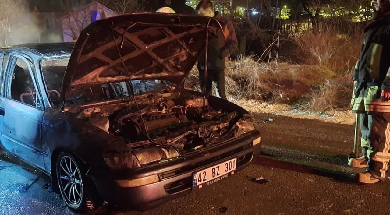 Konya'da otomobil yangını: 1 kişi öldü, 2 kişi yaralandı!