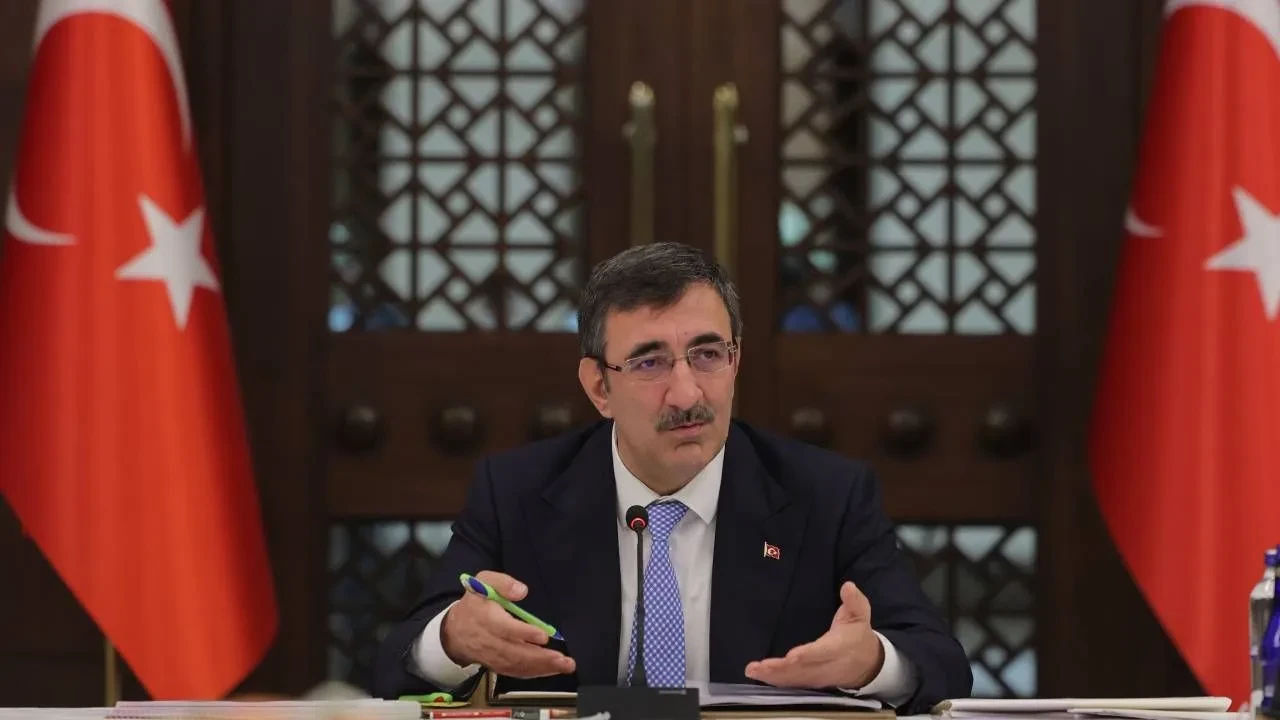 Londra’da Türkiye rüzgarı esecek! Cevdet Yılmaz'dan yatırımcılara özel sunum