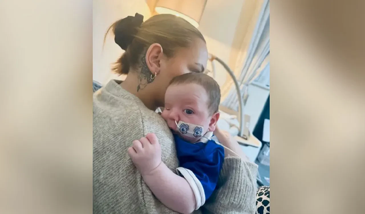 Yanağında kulakla doğan bebek! Doktorlar sebebini açıkladı