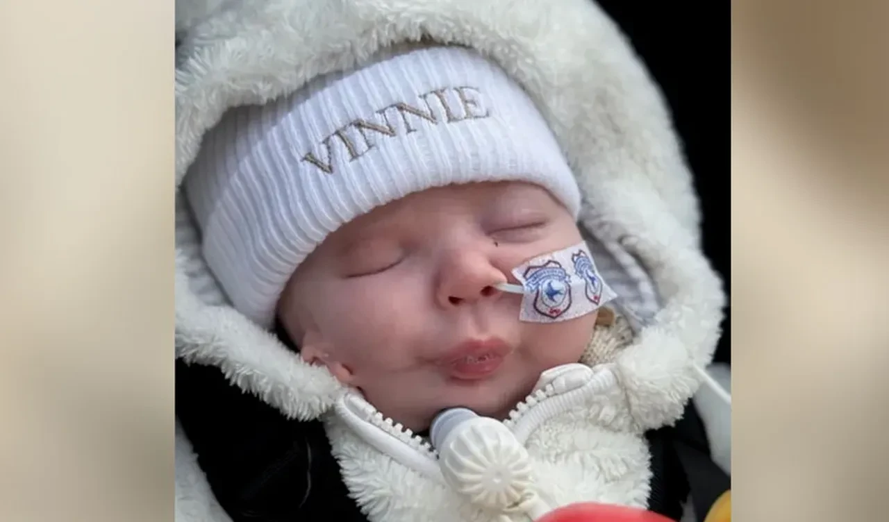 Yanağında kulakla doğan bebek! Doktorlar sebebini açıkladı