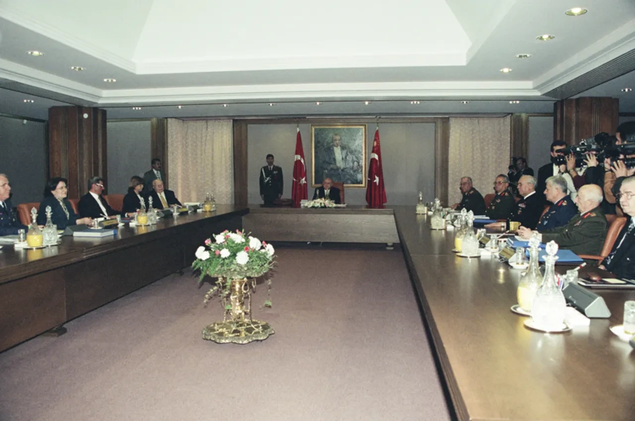 28 Şubat olayı nedir? Postmodern darbe üzerinden 28 yıl geçti
