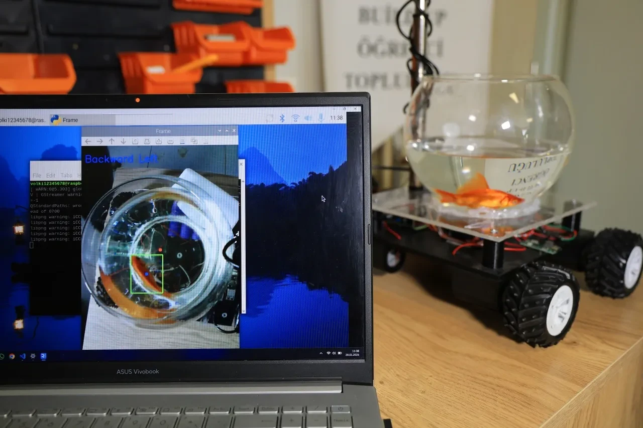 Adana yine bildiğiniz gibi: Akvaryumdaki balığa araba sürdürdüler