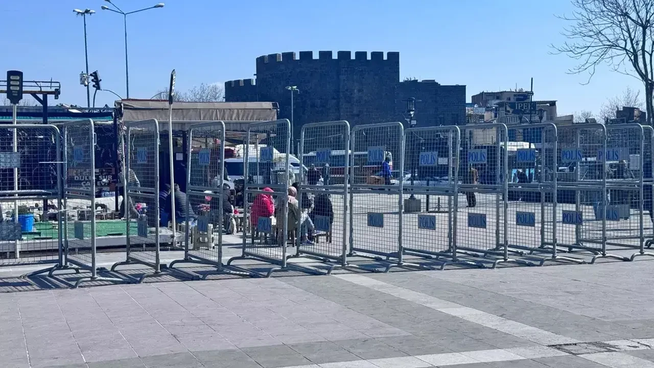 DEM Parti'nin İmralı görüşmesi sona erdi! Birçok ilde hazırlıklar başladı: Dev ekranlar kuruluyor