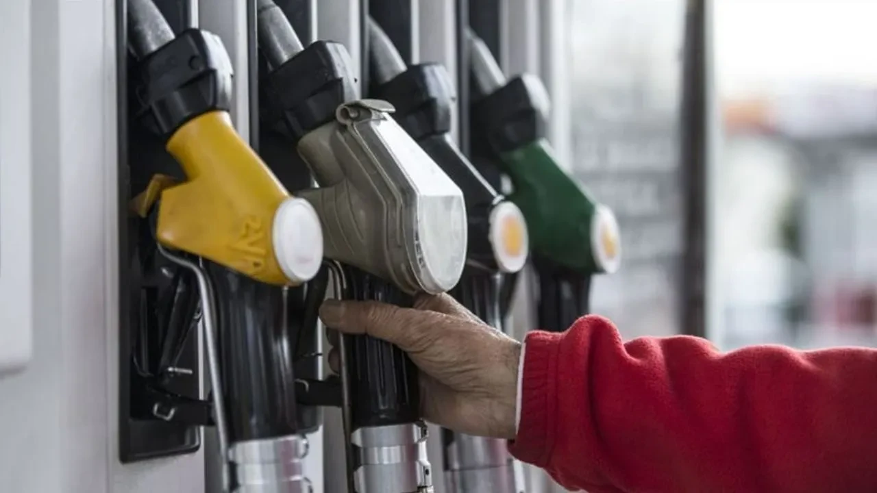 Motorine indirim geldi! Akaryakıtta tabela değişti: İşte 27 Şubat güncel akaryakıt fiyatları