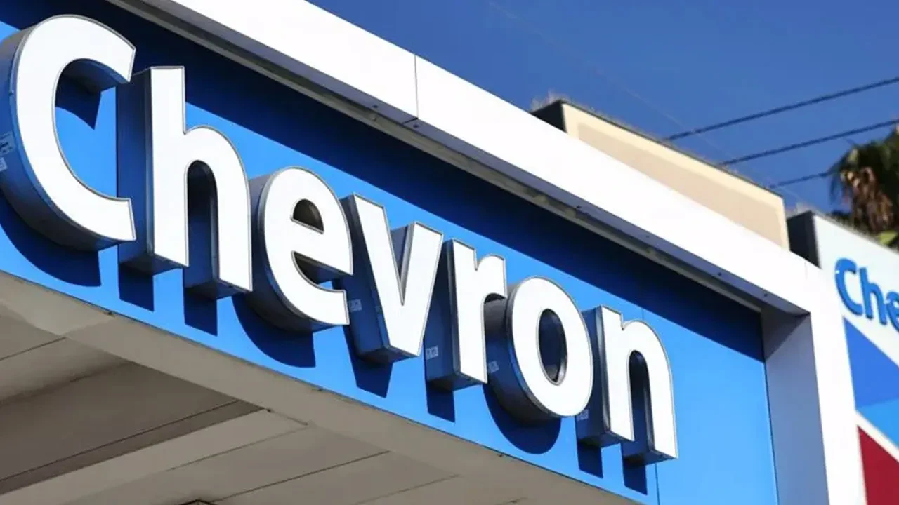 Petrol fiyatlarını değiştirecek karar: Chevron’un petrol lisansı iptal edildi