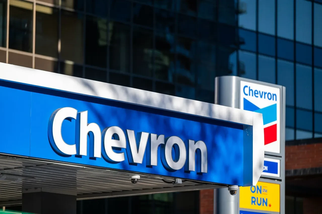 Petrol fiyatlarını değiştirecek karar: Chevron’un petrol lisansı iptal edildi