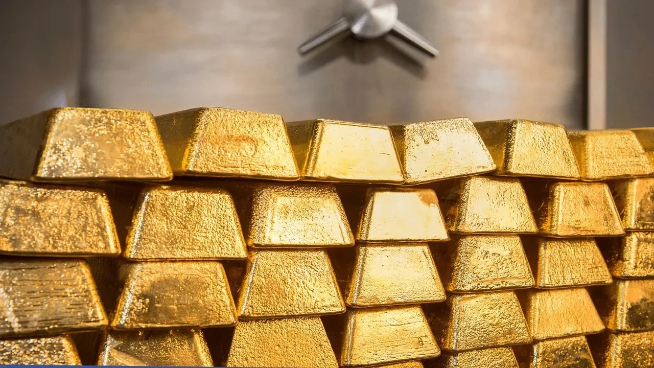 Altın fiyatlarında ani geri çekilme: 4 Mart'a dikkat edin! Ünlü ekonomist açıkladı