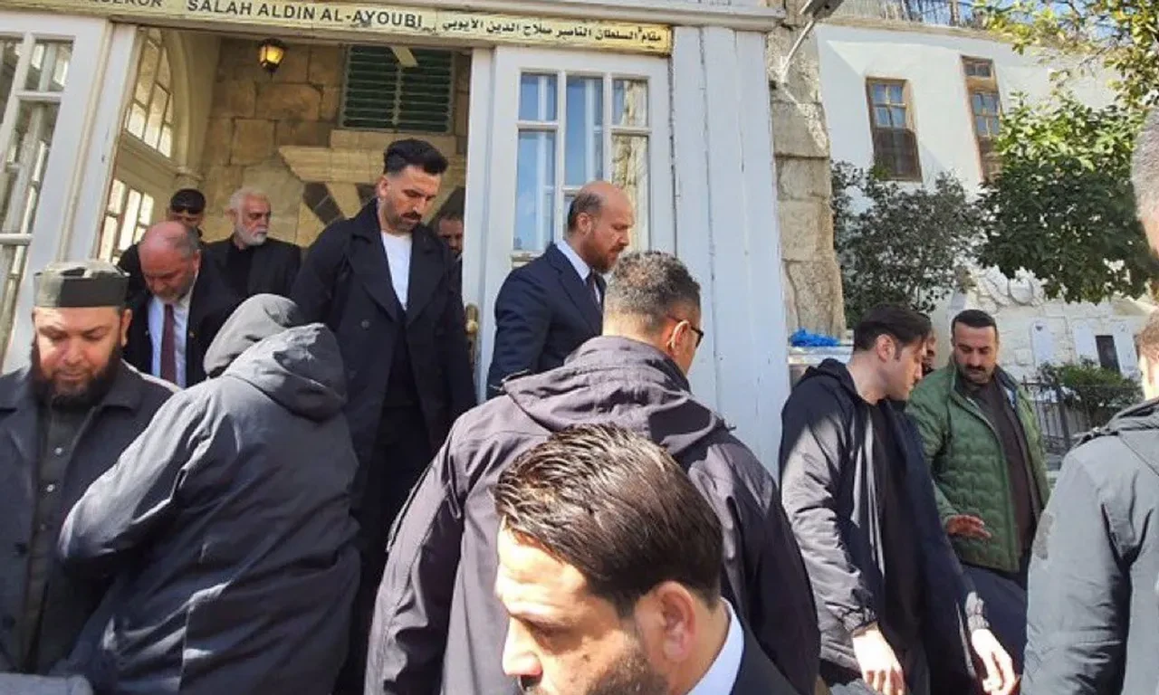 Bilal Erdoğan, Ahmed Şara ile Emevi Camii'nde cuma namazı kıldı