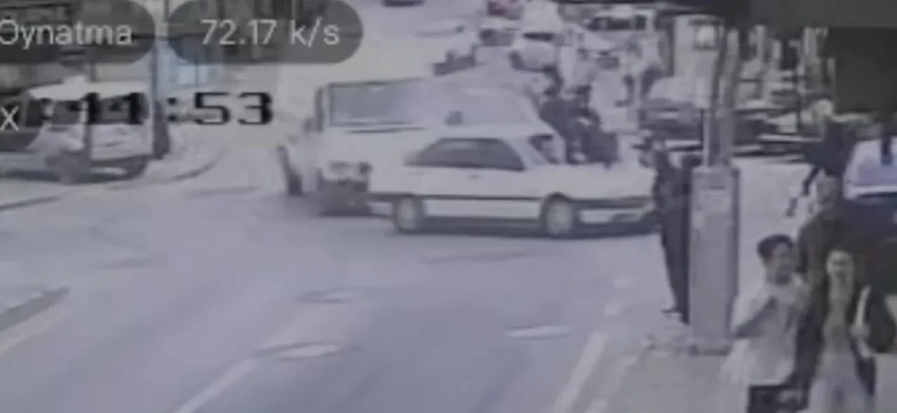 Gebze’de film gibi kaza! Kaçan araç dehşet saçtı