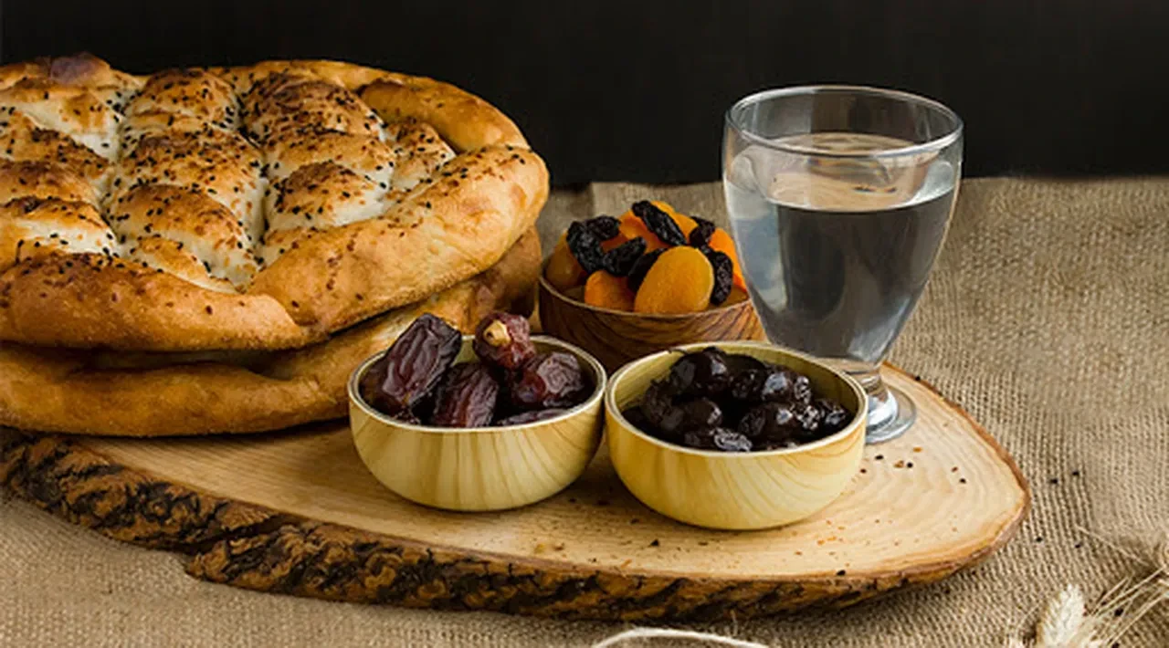 İftarda hızlı yemeğe dikkat! Uzman isim dakika aralığını verdi