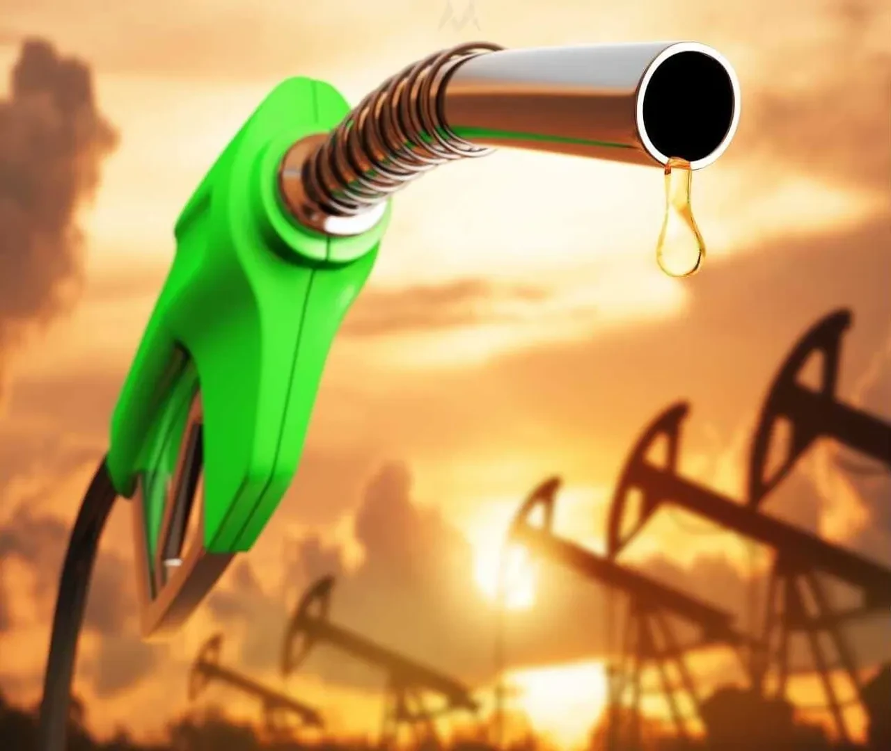 Petrol fiyatlarına darbe üstüne darbe