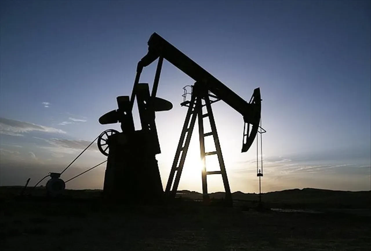 Petrol fiyatlarına darbe üstüne darbe