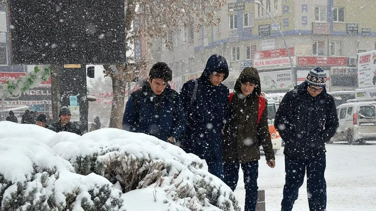 Rize, Van'da okullar tatil mi, son dakika? 28 Şubat eğitim öğretim durumu gündem oldu