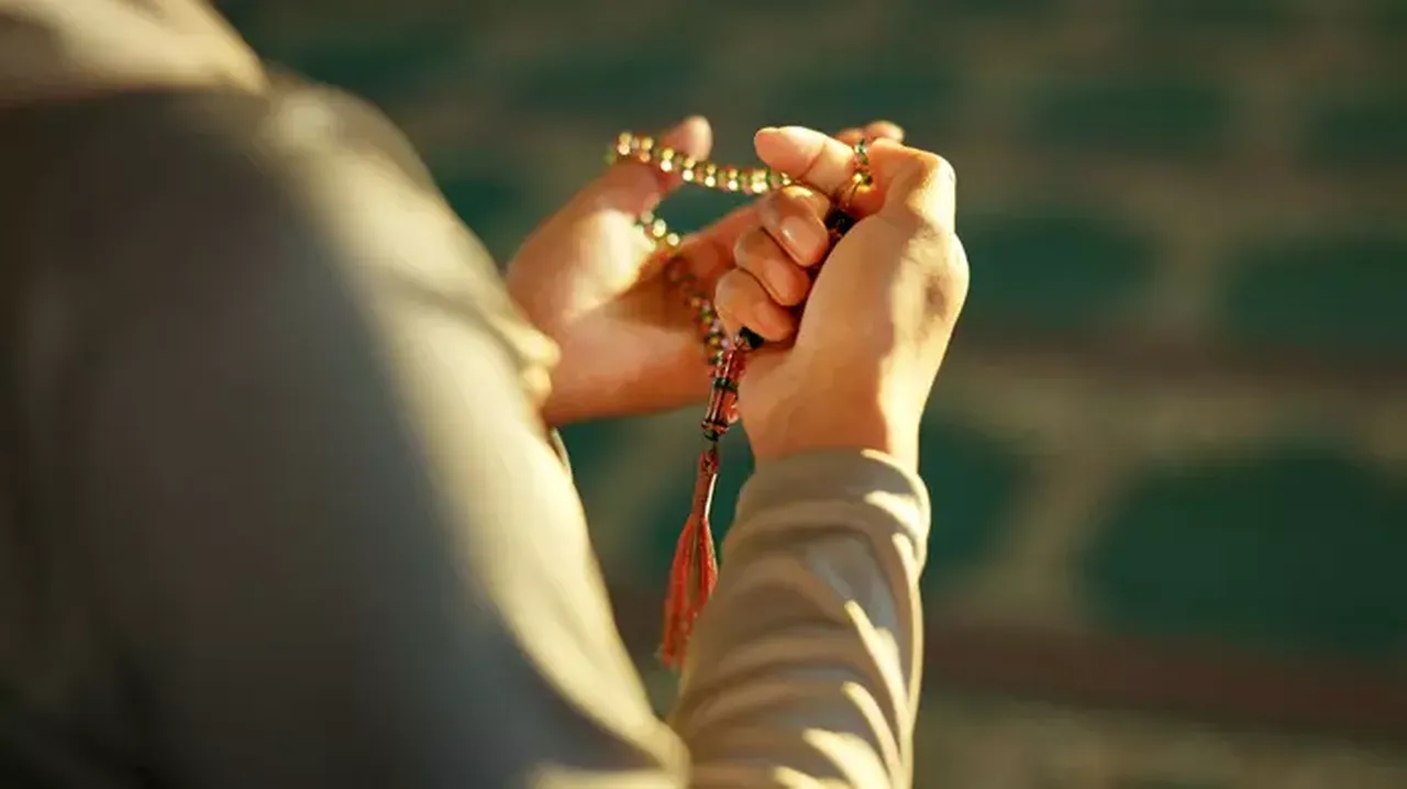 Teravih namazı kaç rekâttır? Evde teravih namazı nasıl kılınır merak ediliyor