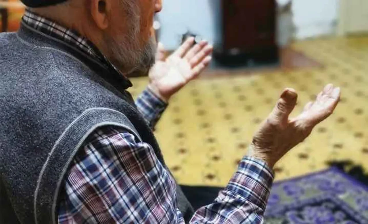 Teravih namazı kaç rekâttır? Evde teravih namazı nasıl kılınır merak ediliyor