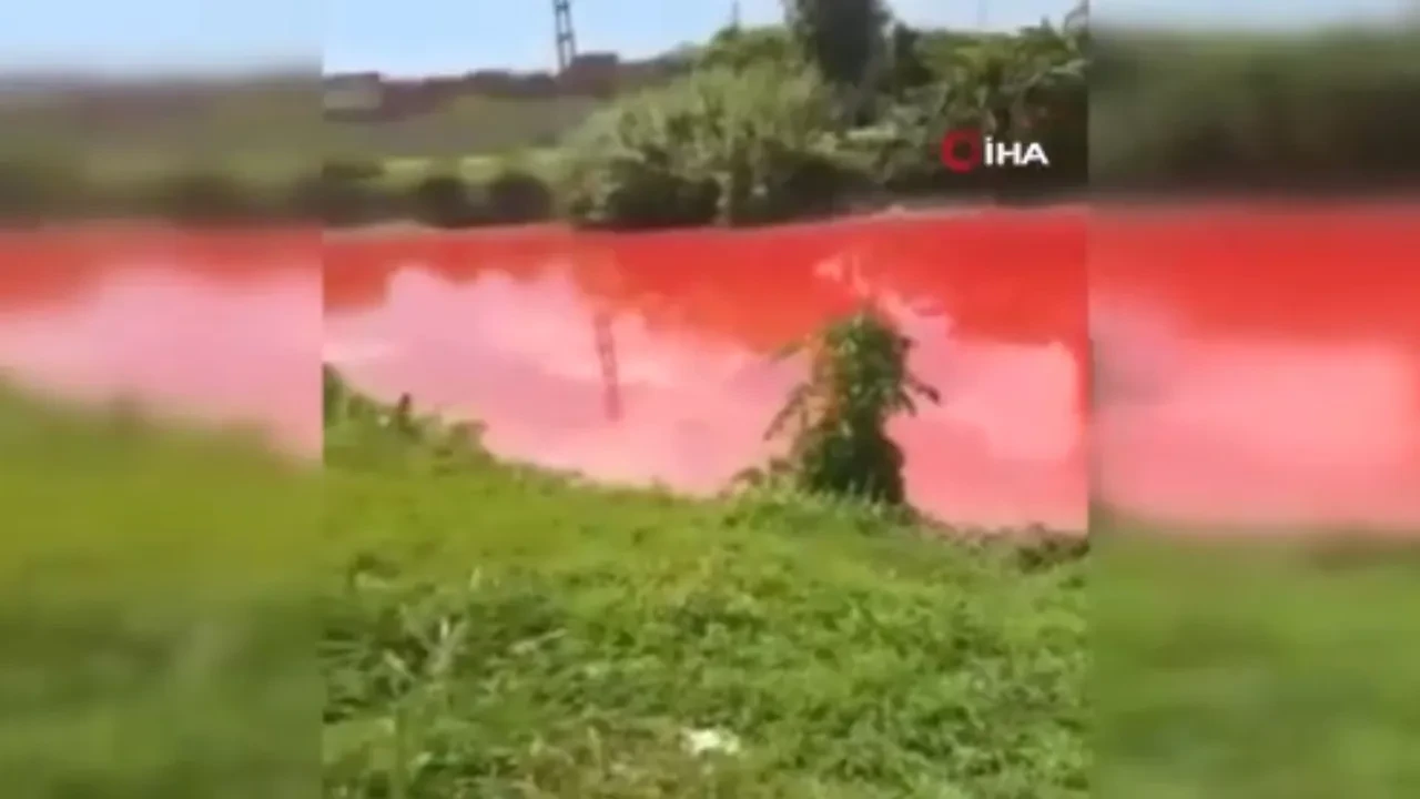 Kanal kırmızıya boyandı! Halk tedirgin