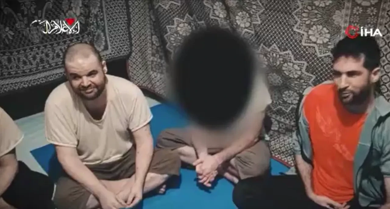 Hamas İsrailli esirleri paylaştı: Biraz vicdanın varsa imzala!