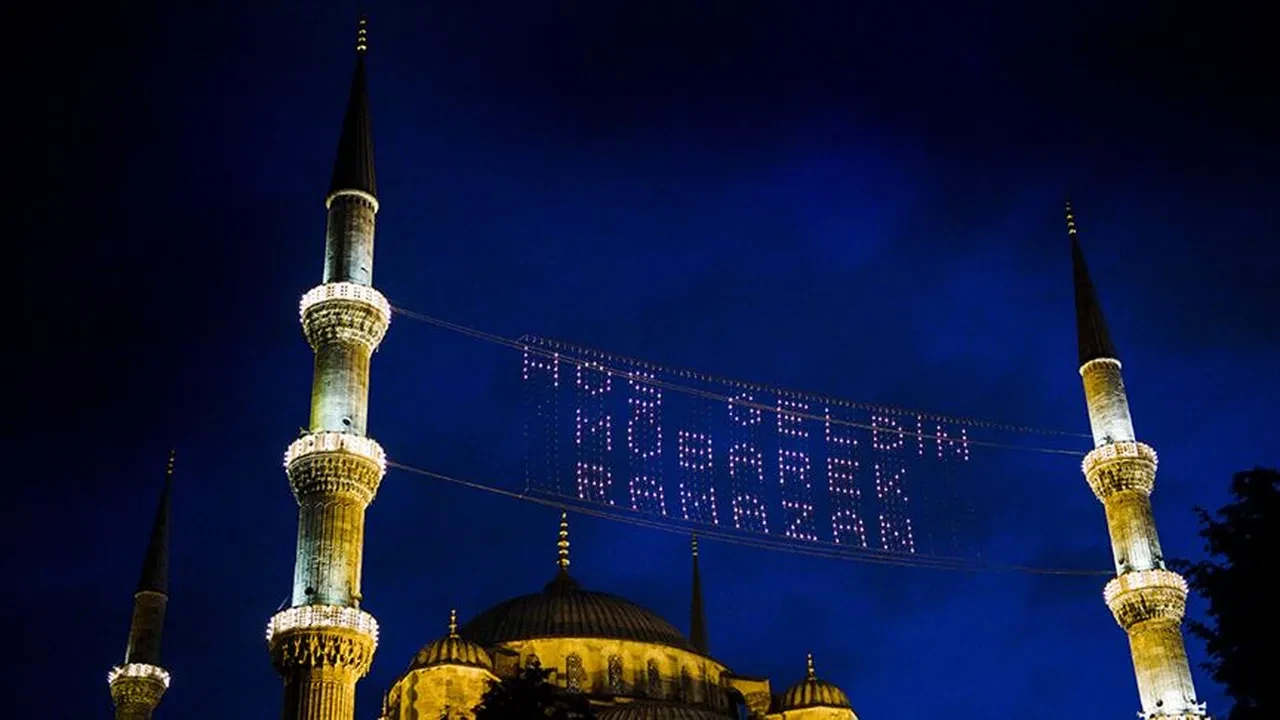 Ramazan kutlama mesajları resimli ve anlamlı! 2025 Hoşgeldin Ramazan sözleri ilgi çekti
