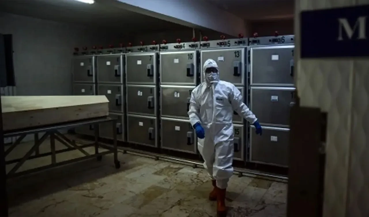 Yüzlerce ceset aylarca çürümeye terk edildi: 'Morgda devleti bekliyorlar'