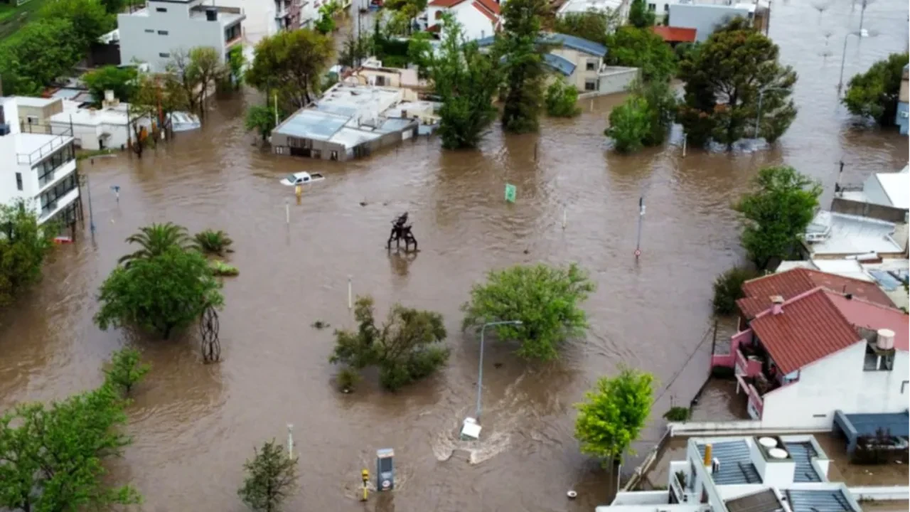 Arjantin'deki sel faciasında bilanço artıyor: Can kaybı 16 oldu