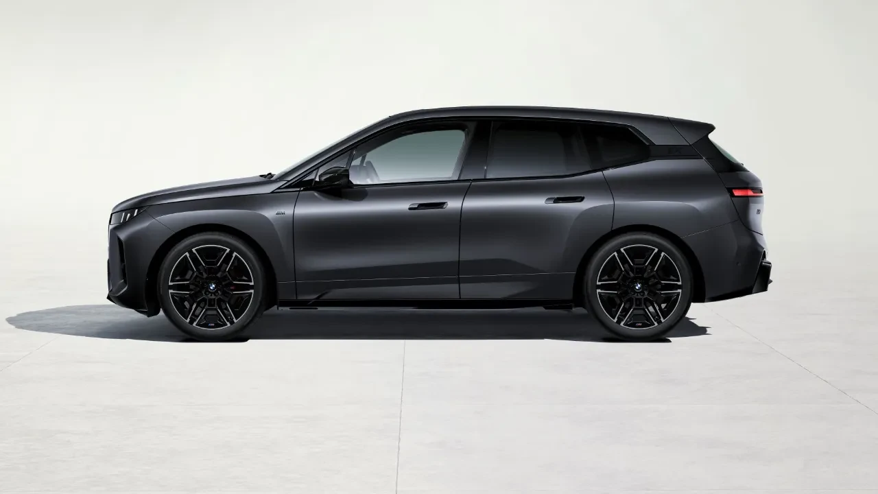 BMW yeni iX serisi Türkiye'ye geldi: İşte güncel fiyatı