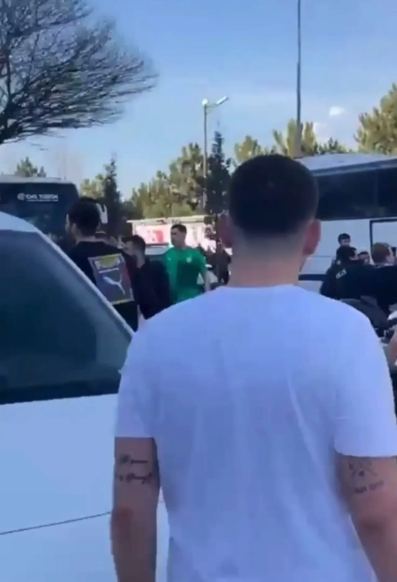 Bursasporlu taraftarlar mağlubiyeti hazmedemedi, şehri birbirine kattı