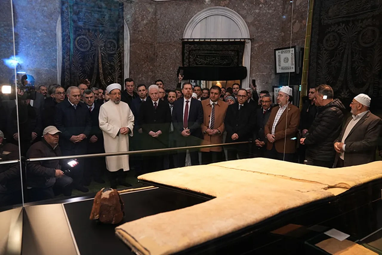 Hırka-i Şerif saat kaça kadar açık belli oldu