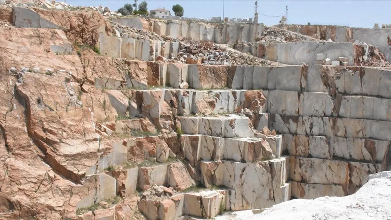 Türkiye Çin arasında ihtişamlı köprü! Vazgeçilemeyen Türk mermeri...