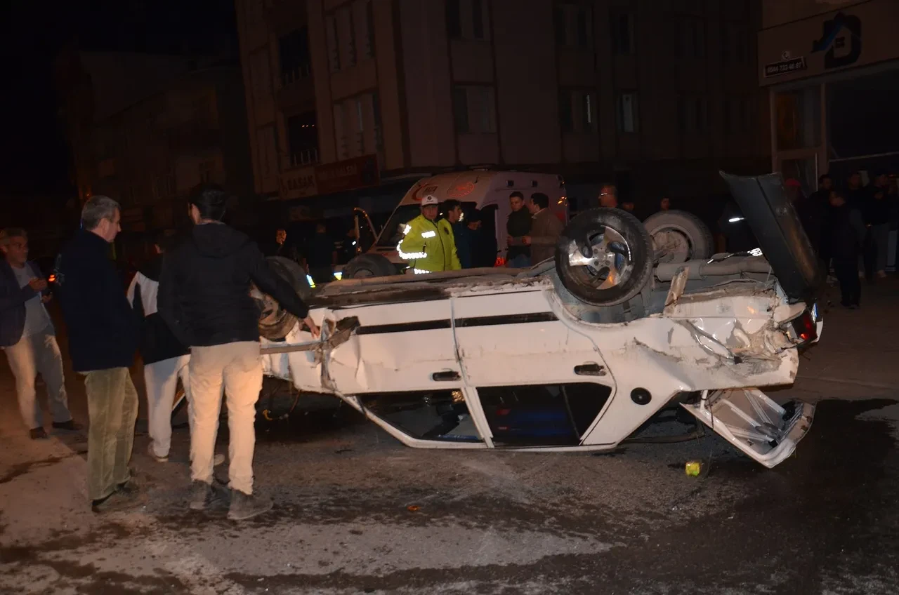 Akılalmaz kaza, mucize kurtuluş: Bu otomobilden sağ çıktı