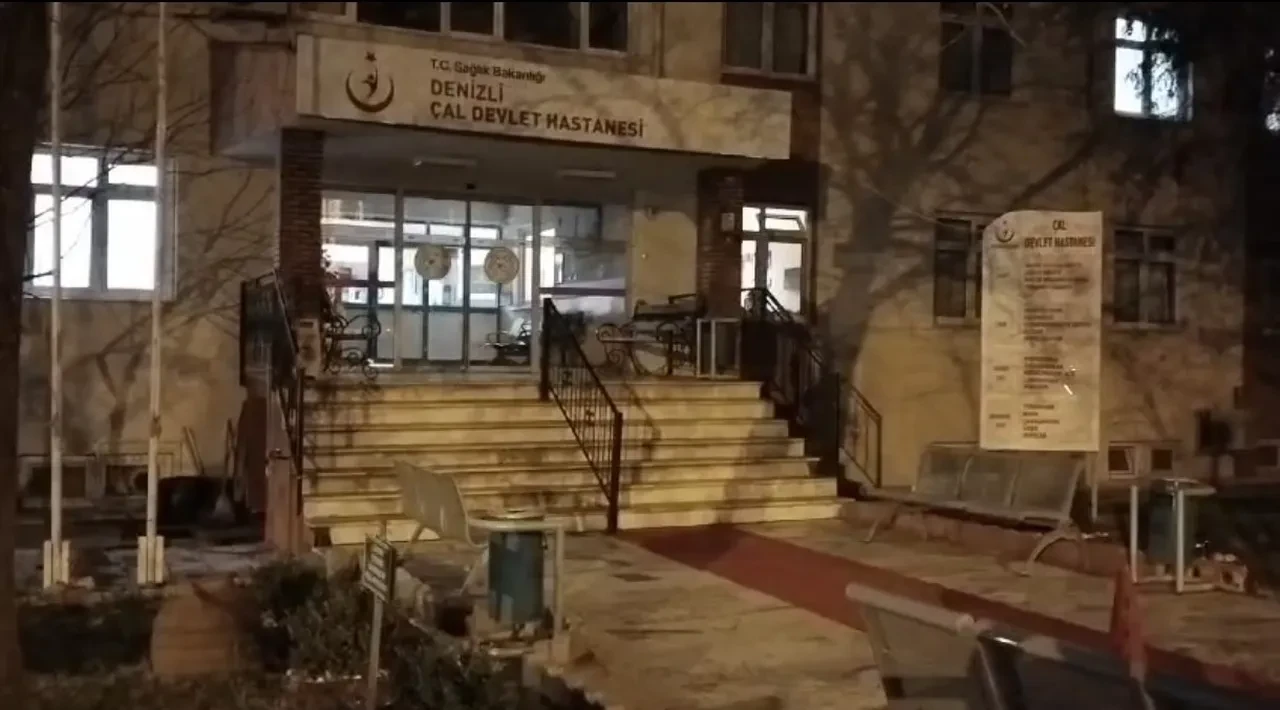 'Beni tedavi ettirmedi' diyerek babasının başını taşla ezerek öldürdü