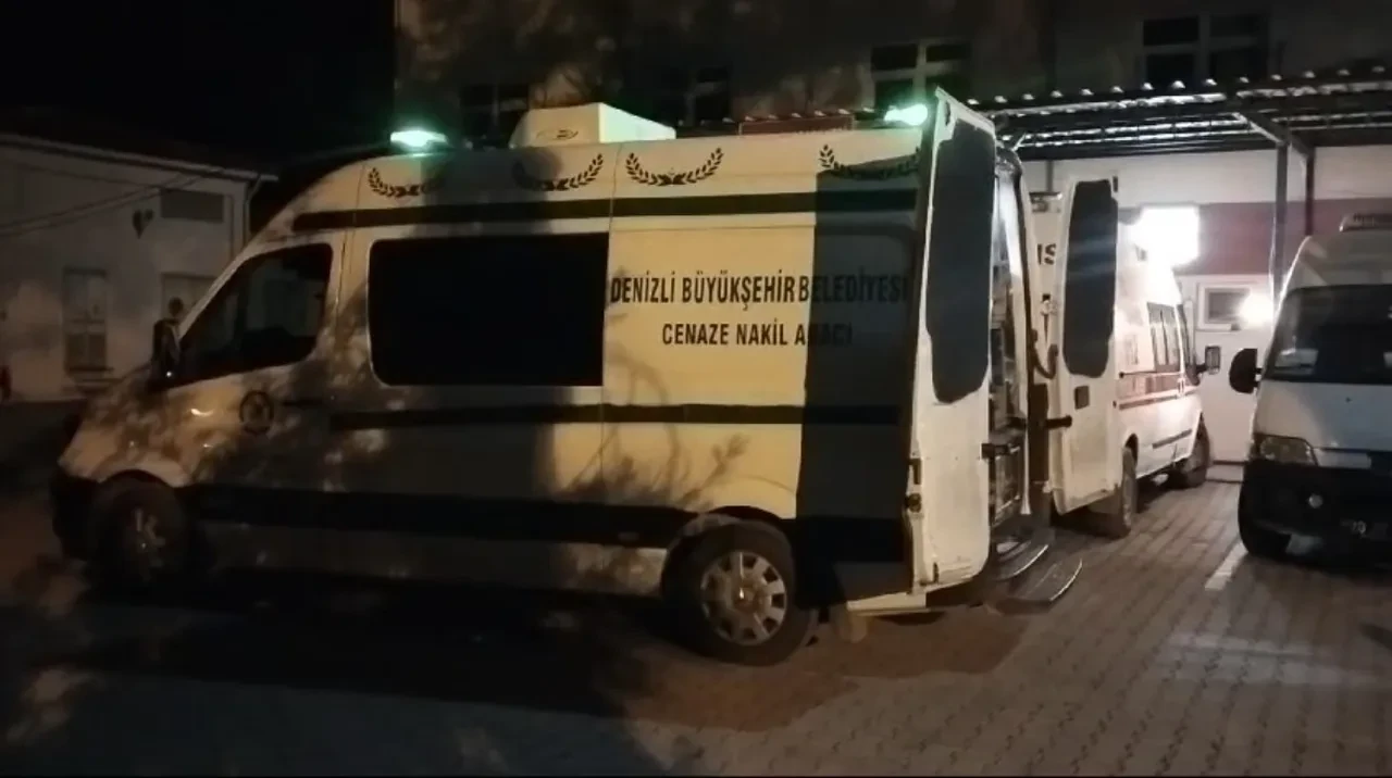 'Beni tedavi ettirmedi' diyerek babasının başını taşla ezerek öldürdü