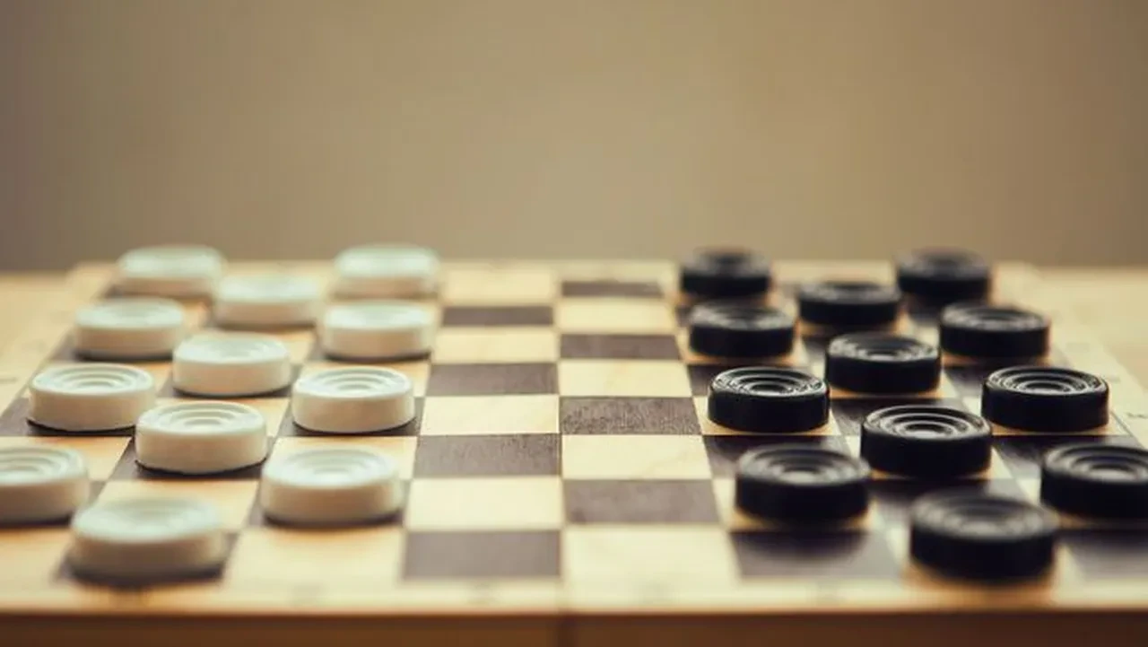Dama Nedir, Nasıl Oynanır? Dama Dizilişi ile Kuralları