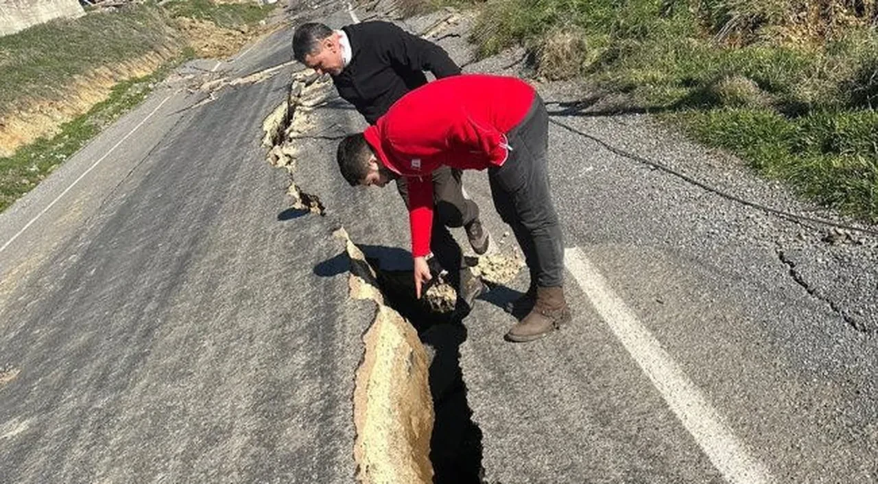 Hakkari ve çevresinde fay hattı var mı? 4.8’lik depremin ardından araştırılıyor
