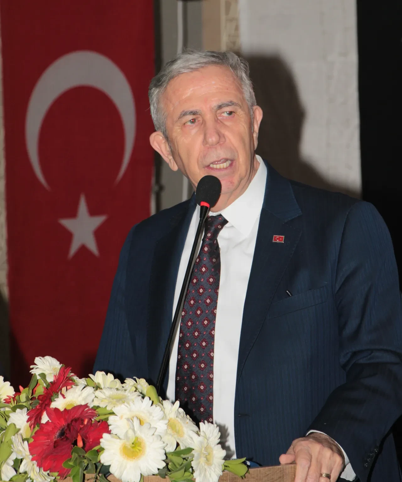 İmamoğlu sahaya indi, Yavaş'tan mesaj gecikmedi! 'Henüz günü belli olmayan seçim için...'