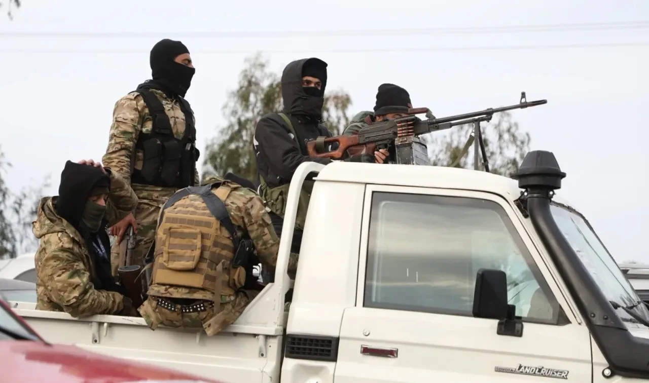 Katliamın faili Esad'ın askerleri! Suçu yeni yönetime attılar