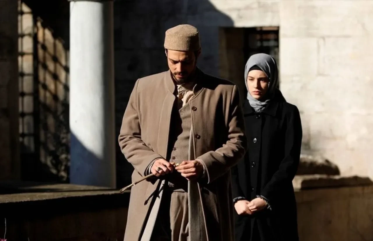 Kızıl Goncalar hayranlarını üzecek haber! Son 9 bölüm 