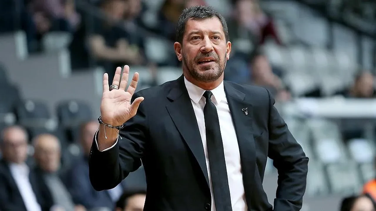 Ufuk Sarıca neden hastaneye kaldırıldı? Sağlık durumu gündem oldu