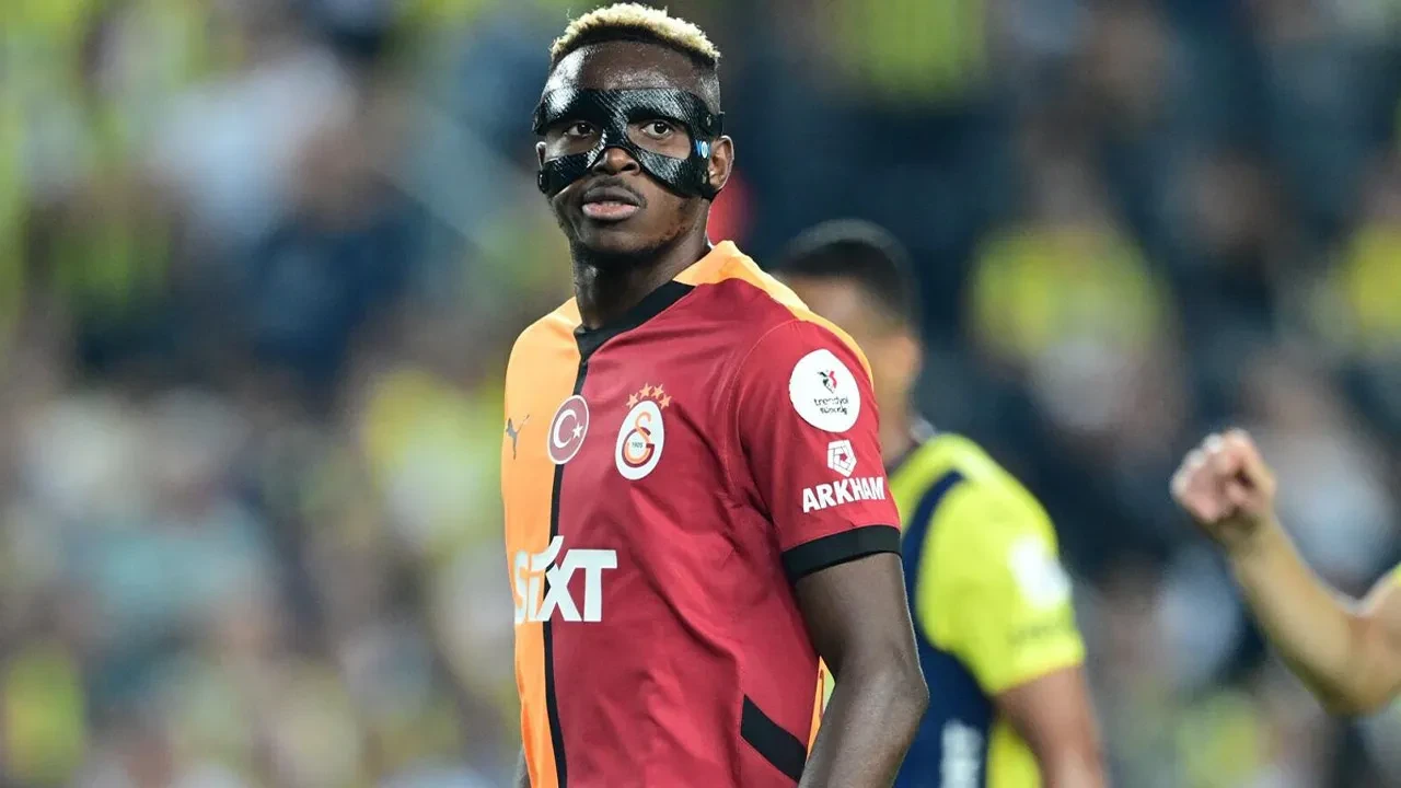 Victor Osimhen transferi için yeşil ışık: Napoli 62 milyon sterlinlik teklifi kabul etti! İşte yeni adresi