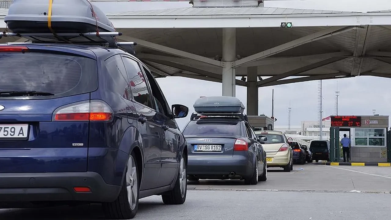 Bedava otoyol bitti! Borçlu araçlara sınırda fren: Yeni düzenleme açıklandı