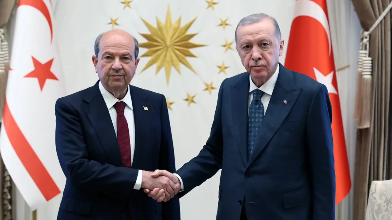 Cumhurbaşkanı Erdoğan, Ersin Tatar ile bir araya geldi