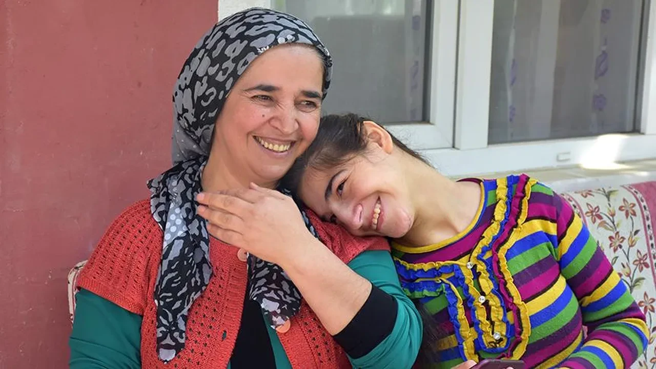 Engelli çocuğu olan annelere müjde! Erken emeklilik, yaş indirimi ve prim desteği geliyor