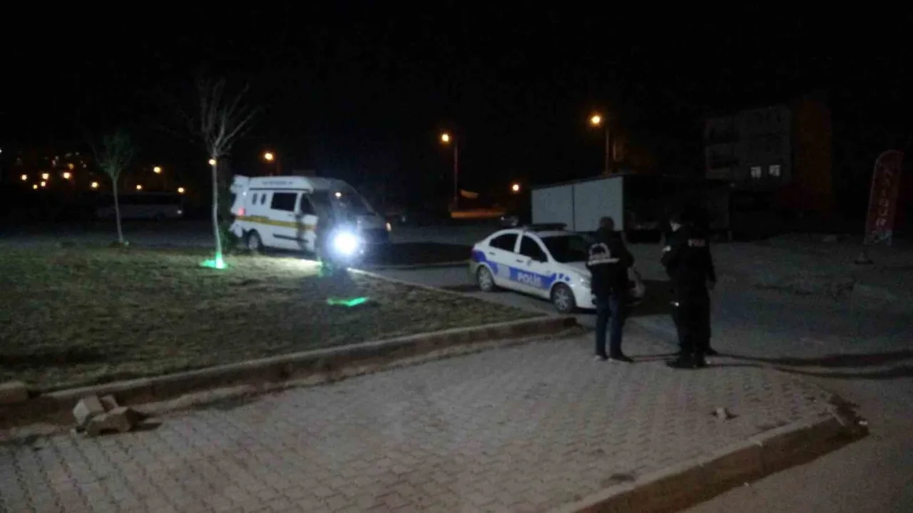 Malatya'da maganda dehşeti: Kaldırımda yürürken faciayı yaşadı!