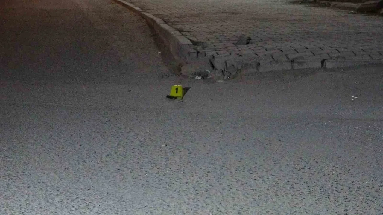 Malatya'da maganda dehşeti: Kaldırımda yürürken faciayı yaşadı!